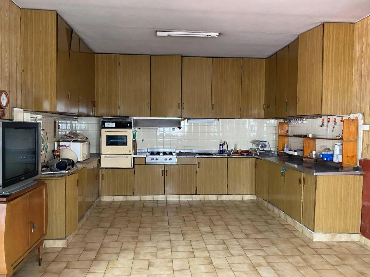 Retasada / Inmensa Casa 5 Ambientes con Dependencia, Jardín y Terraza 4