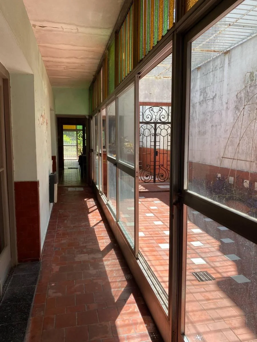 Retasada / Inmensa Casa 5 Ambientes con Dependencia, Jardín y Terraza 1