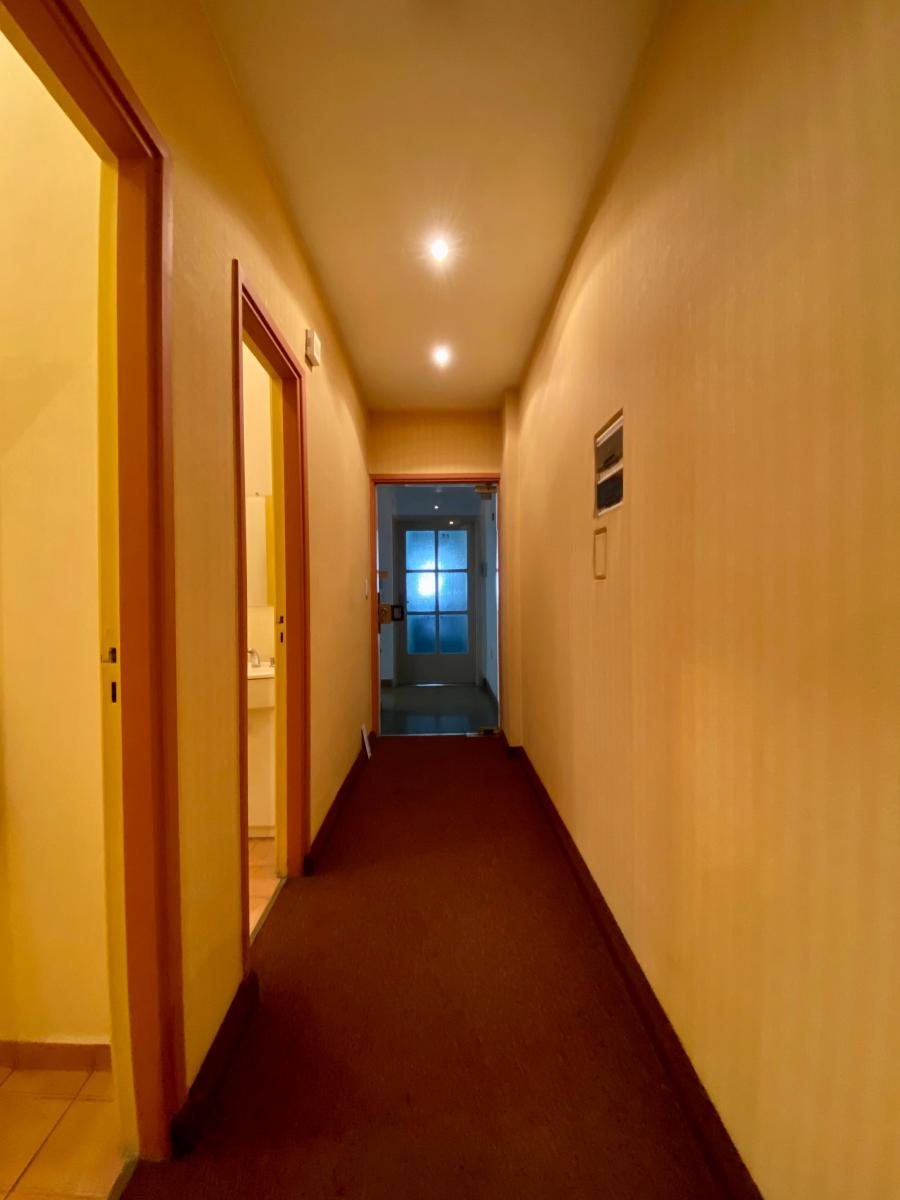 Departamento 6 Ambientes con Kitchen y Baños. Al Frente. Apto Profesional. 2