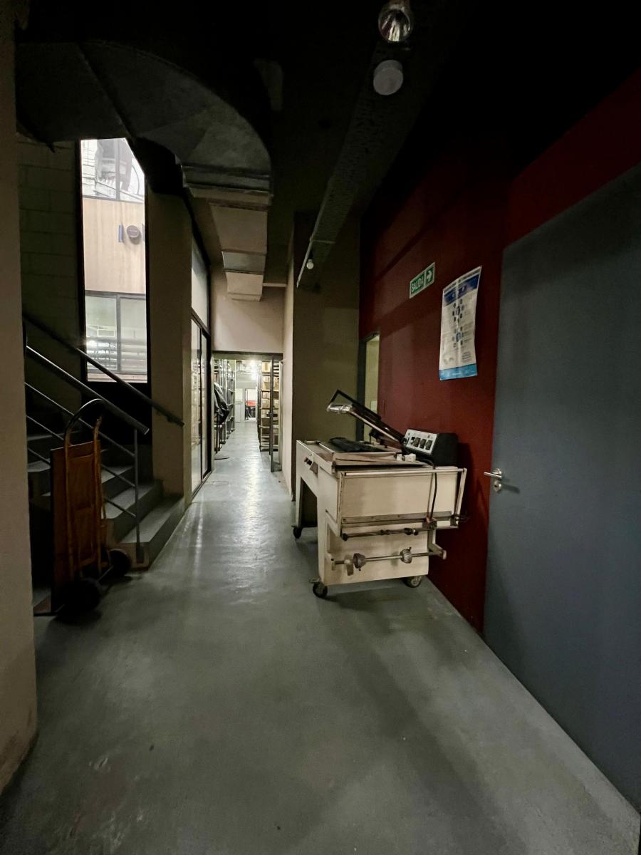 Foto de Galpón / Depósito con Oficinas en Excelente Estado sobre Lote de, imagen 4