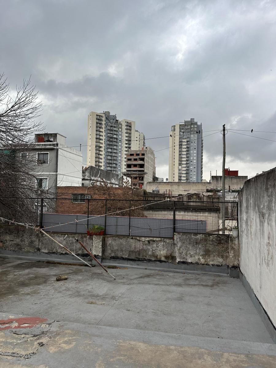 Lote 9,4 X 29 / Local y Vivienda a Reciclar 3