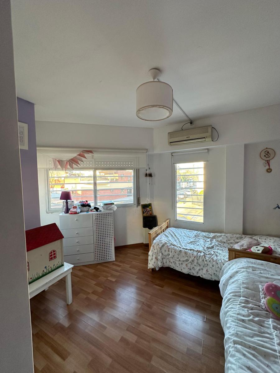 Casa Duplex 4/5 Amb. con Dependencia Cochera Terraza 4