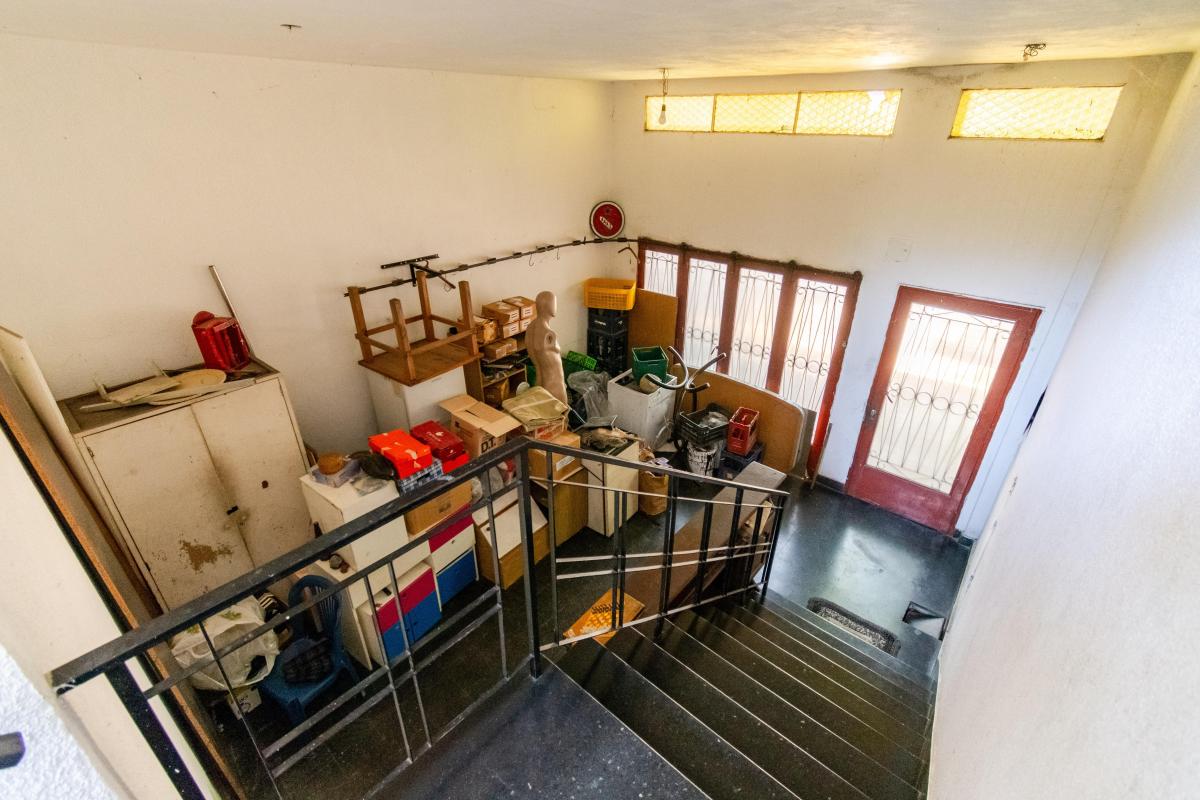 Venta de Deposito con Vivienda en Zona Isla 5