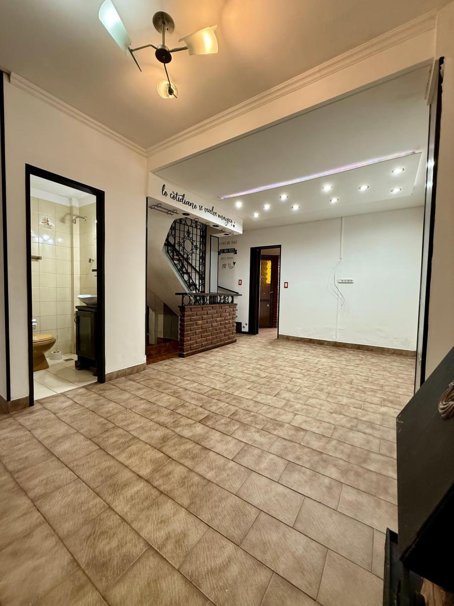 Excelente Duplex con Cochera. 1