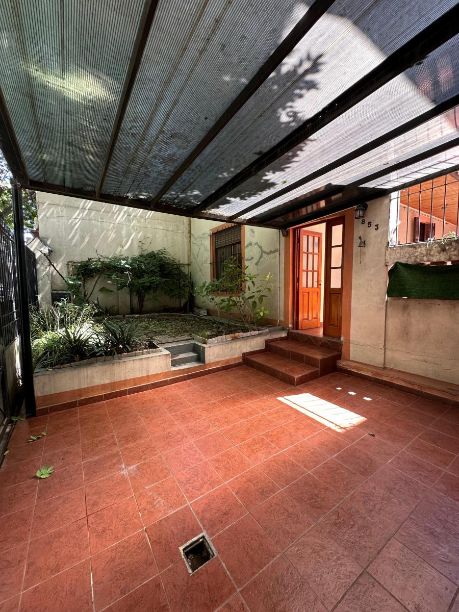 Casa con Garage, Patio y Terraza 4