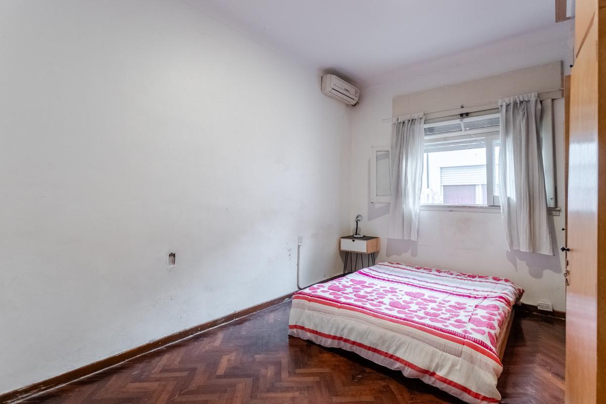 Venta - Amplio Departamento de 5 Ambientes Colegiales! 4
