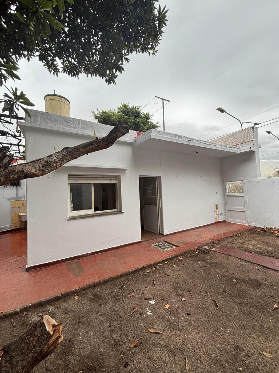 Casa en Lote Propio 13.60 X 9.12 Usos 3 2
