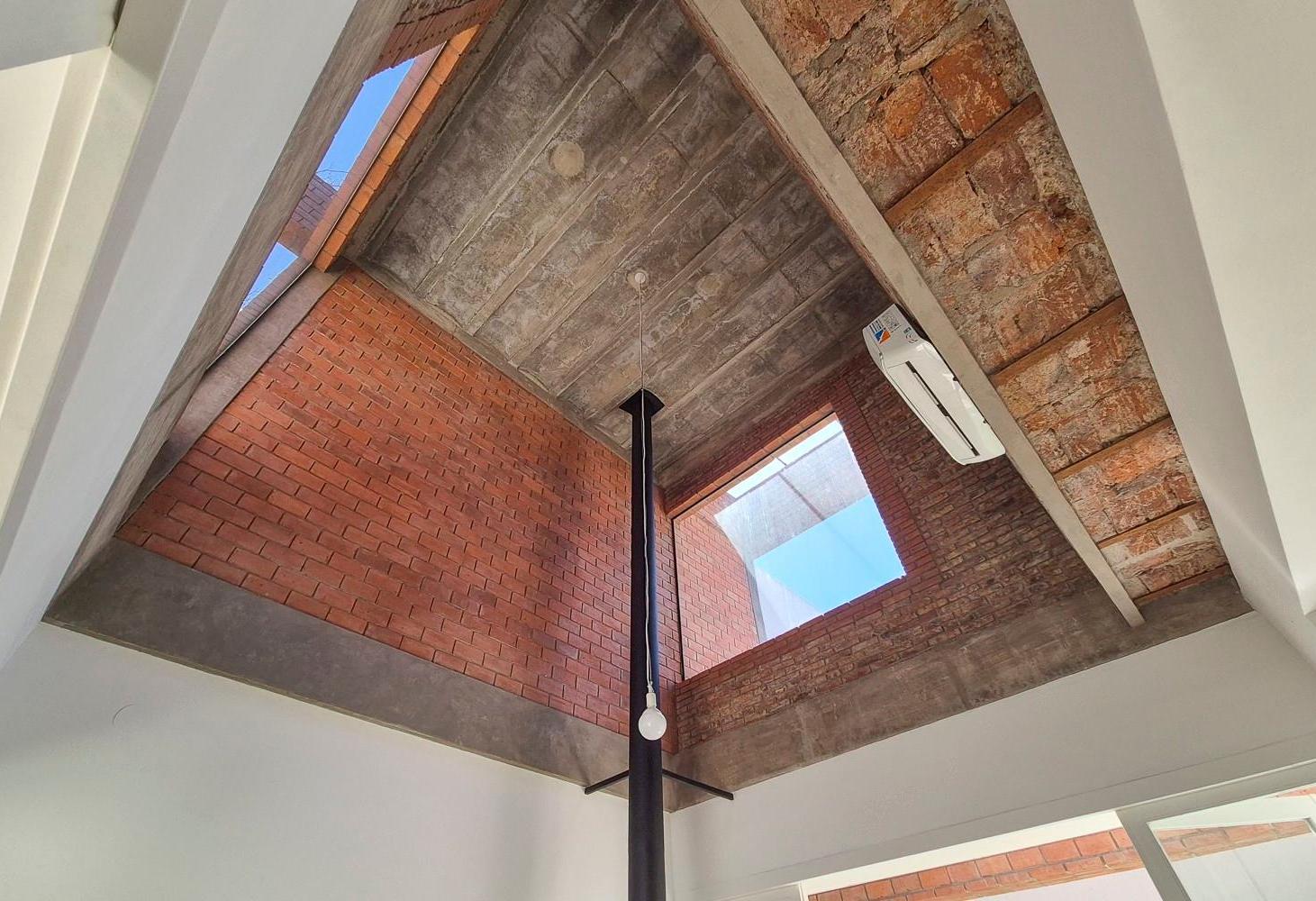 Foto de VENTA — Casa Arquitectónica 6 Ambientes con Patio, Terraza, Jardín y, imagen 1