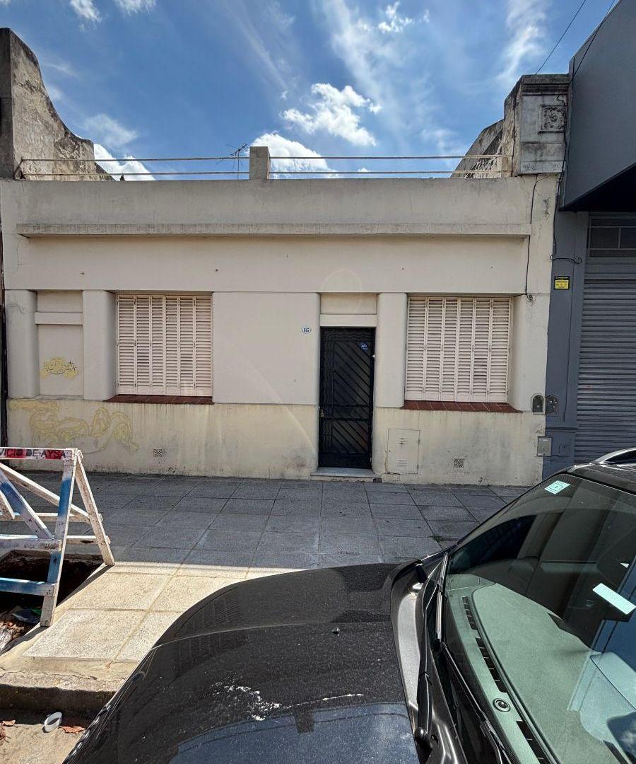 CASA EN LOTE PROPIO EN PLENO BARRIO DE VILLA CRESPO