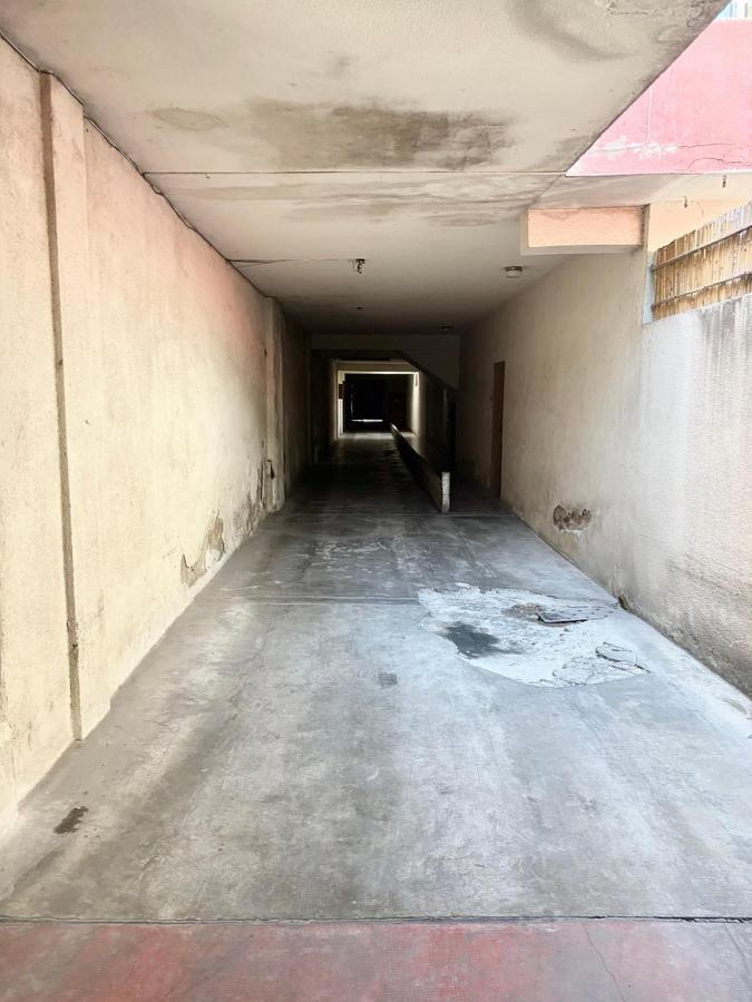 Foto de Cochera cubierta en planta baja, a metros de Av San Martin y Juan B, imagen 3