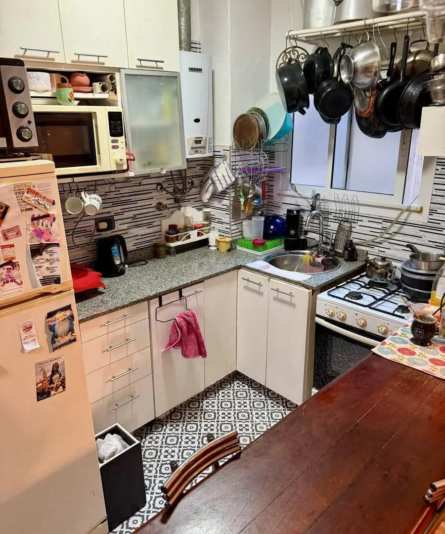 Oportunidad: 2 ambientes en 1° piso, a pasos de Av. San Martín 5