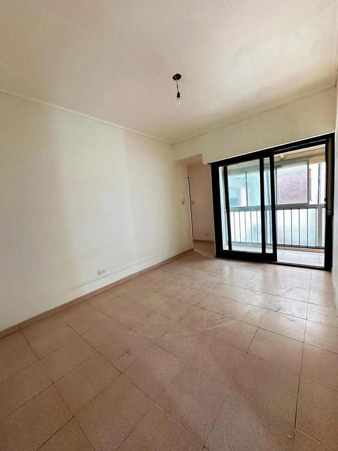 Excelente Depto 2 Amb con balcón en venta