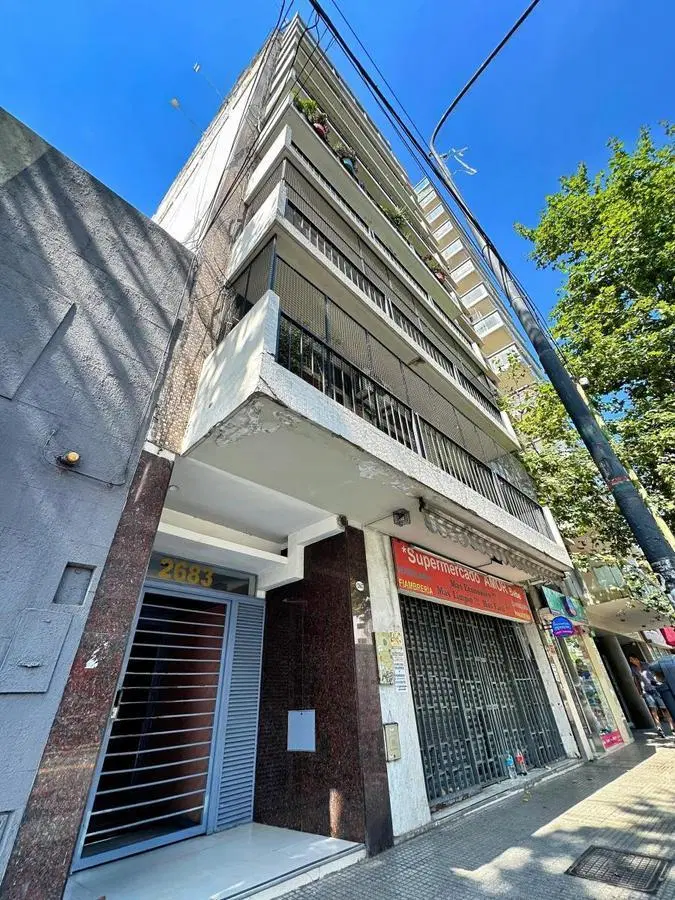 Excelente Depto 2 Amb con balcón en venta 2