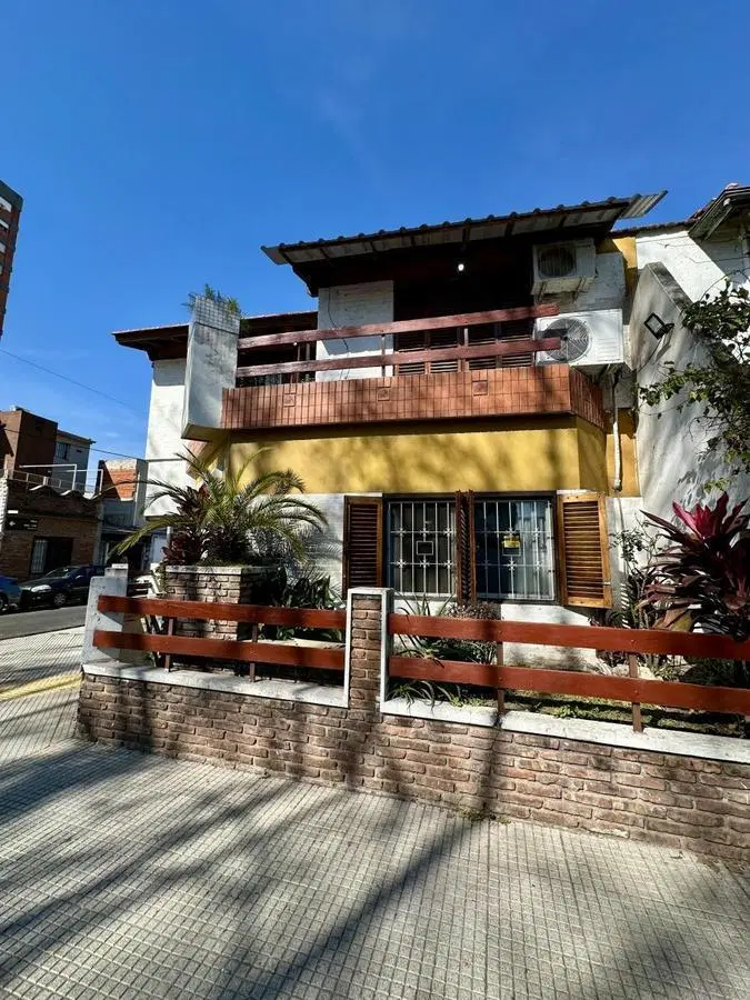 Hermosa casa 4 amb en esquina de epoca 1