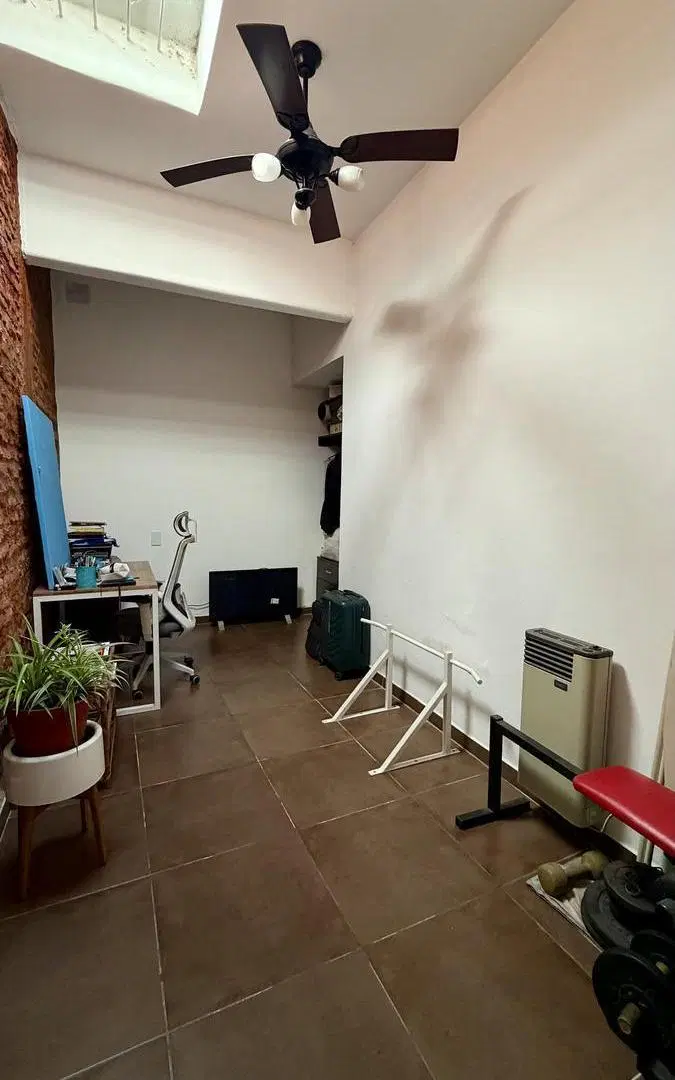 Lote Propio de 216 m² con Casa, Galpón y Gran Potencial de Desarrollo 2