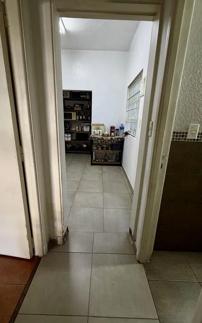 Lote Propio de 216 m² con Casa, Galpón y Gran Potencial de Desarrollo 5