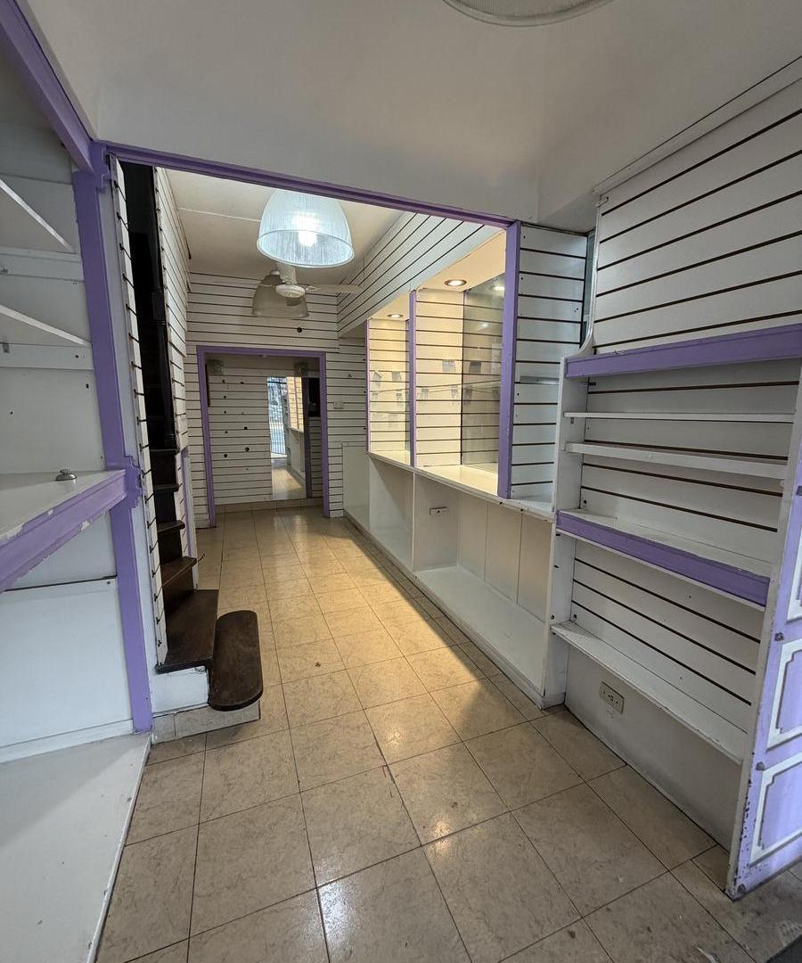 Foto de Local en Galería sobre Av. San Martín – 38 m² con Entrepiso, imagen 3