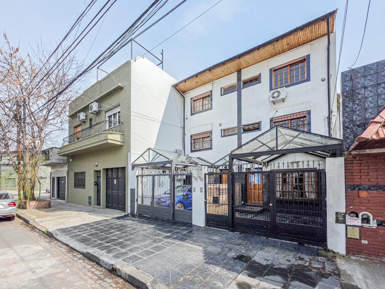 Foto de Tríplex 5 Ambientes con Garage y Patio – 4 Dormitorios en Suite, imagen 1