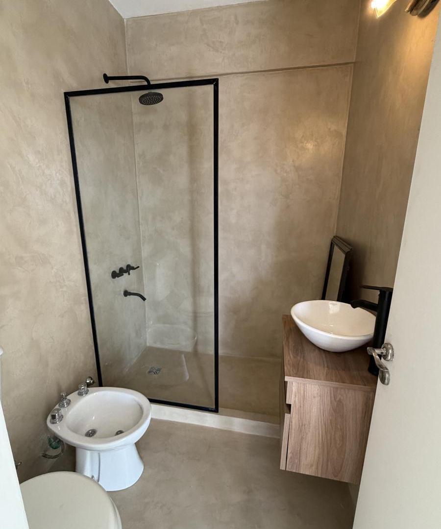 Foto de 3 AMBIENTES EN ALQUILER – PISO 15 AL FRENTE – VISTA ABIERTA, imagen 2