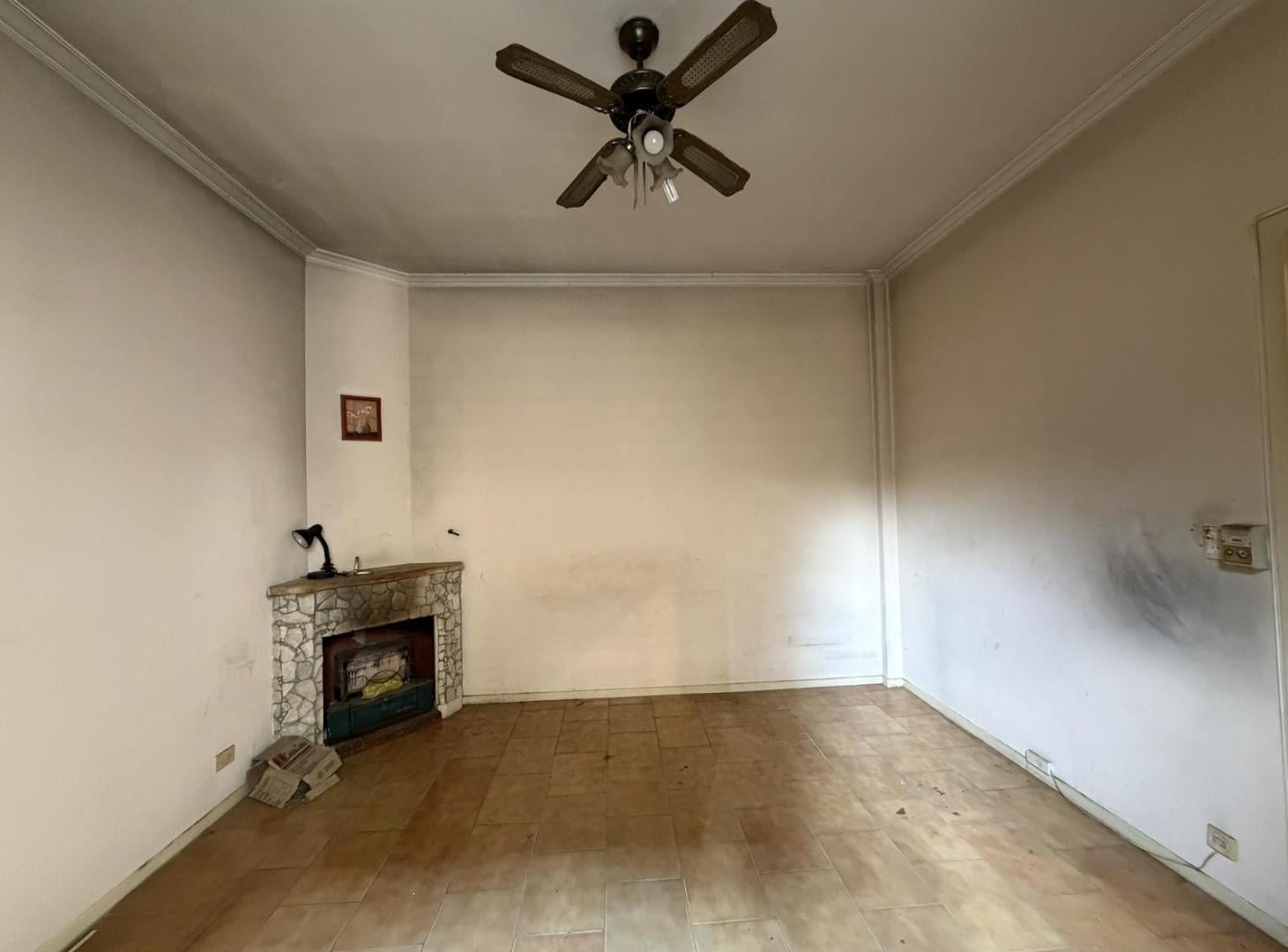 Foto de 3 amb Primer piso a refaccionar, muy luminoso y amplio, imagen 5