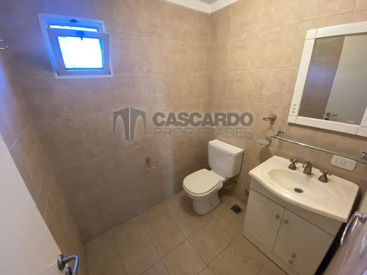 Casa 3 dormitorios con piscina El Lauquen 8