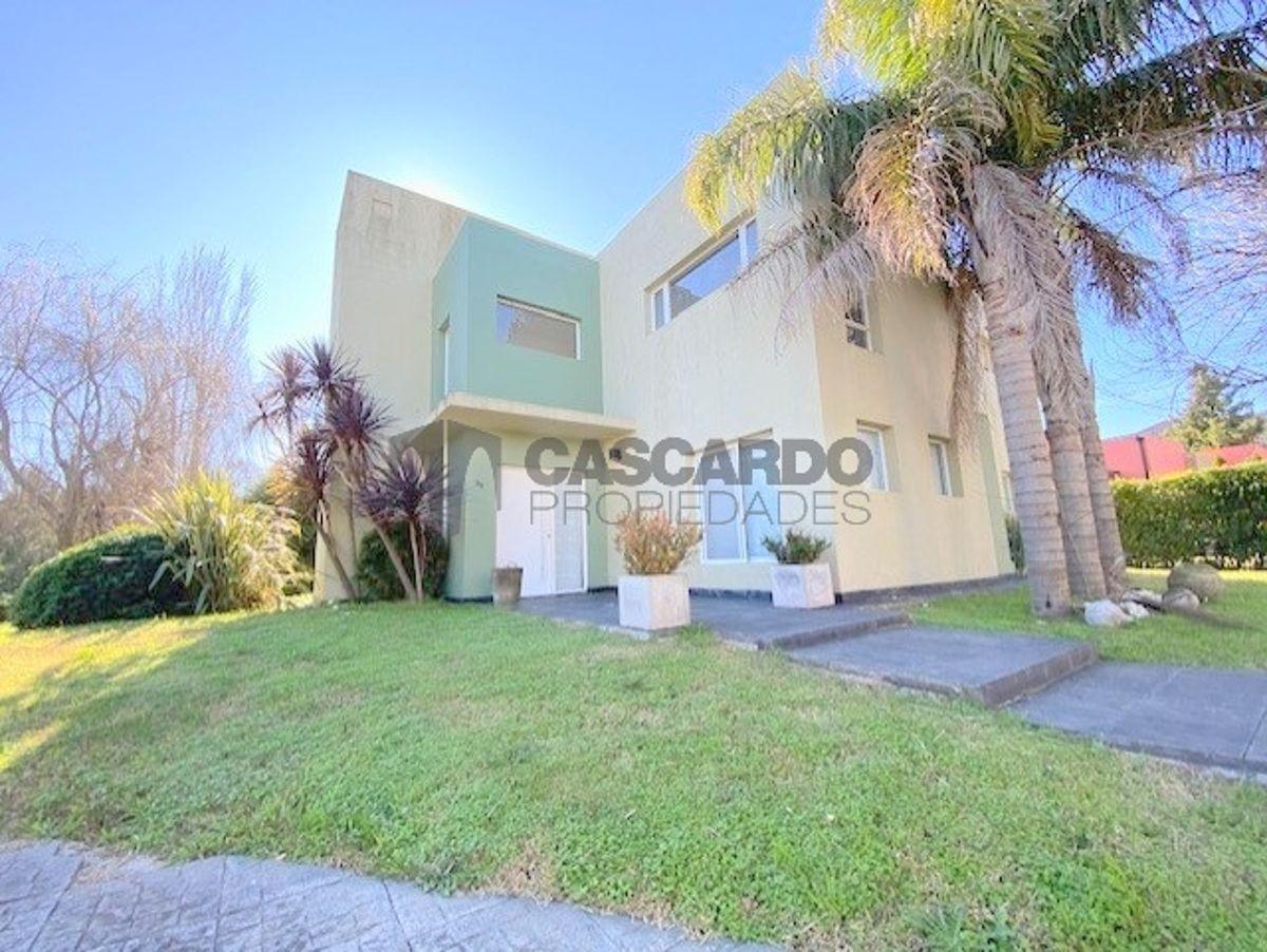 Casa 3 dormitorios con piscina El Lauquen