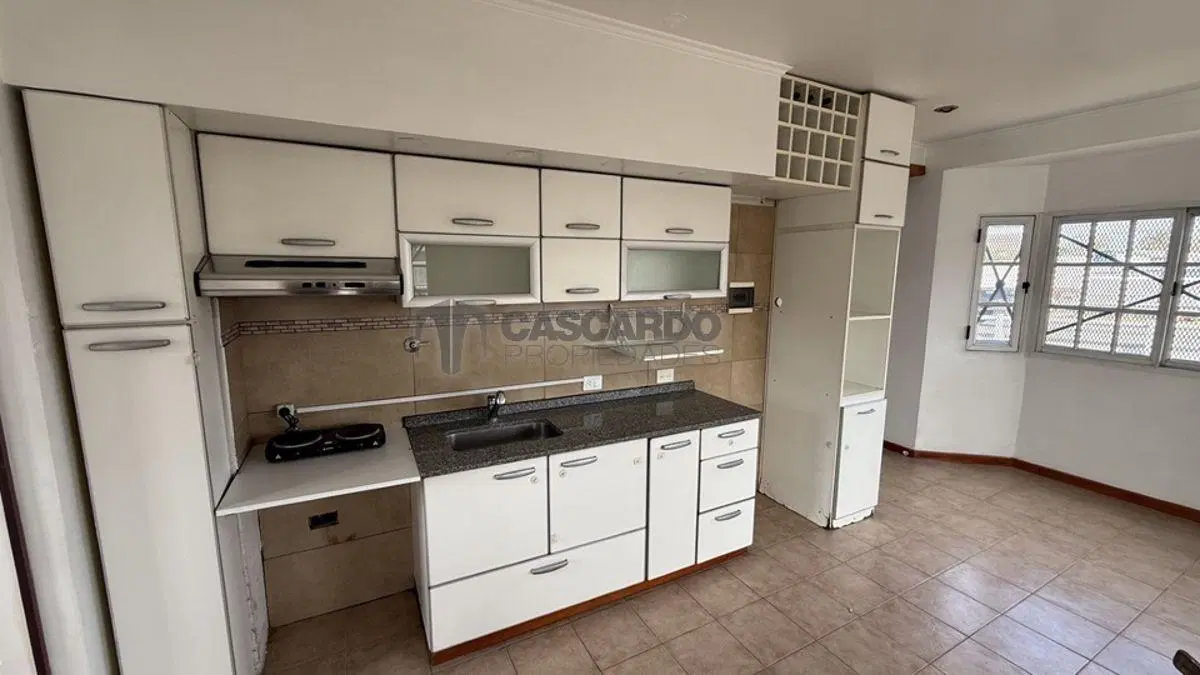 Dpto tipo dúplex en 1er piso por escalera sin expensas 2