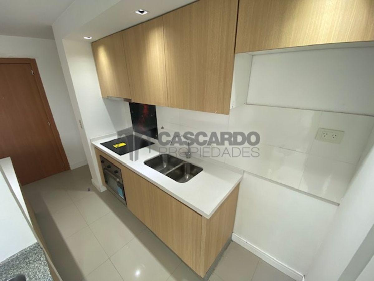Foto de Departamento de 1 dormitorio y cochera en alquiler en Lanús Oeste, imagen 1
