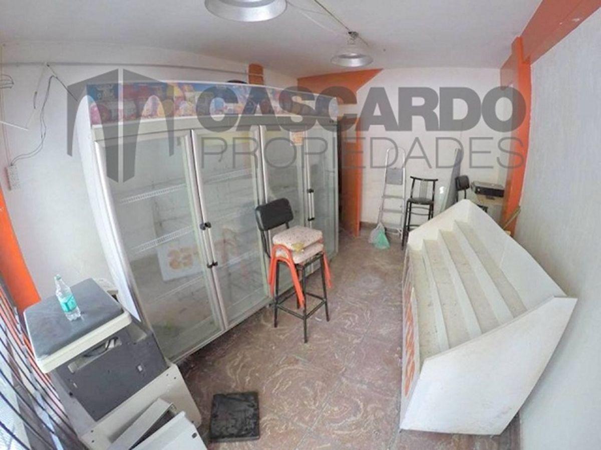 Foto de Local comercial de 7 m2 con toilette., imagen 5