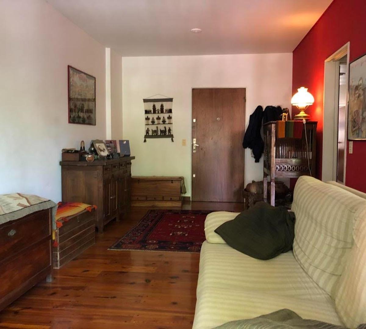 3 Ambientes C/ Dependencia Al Frente con Balcón Corrido 2