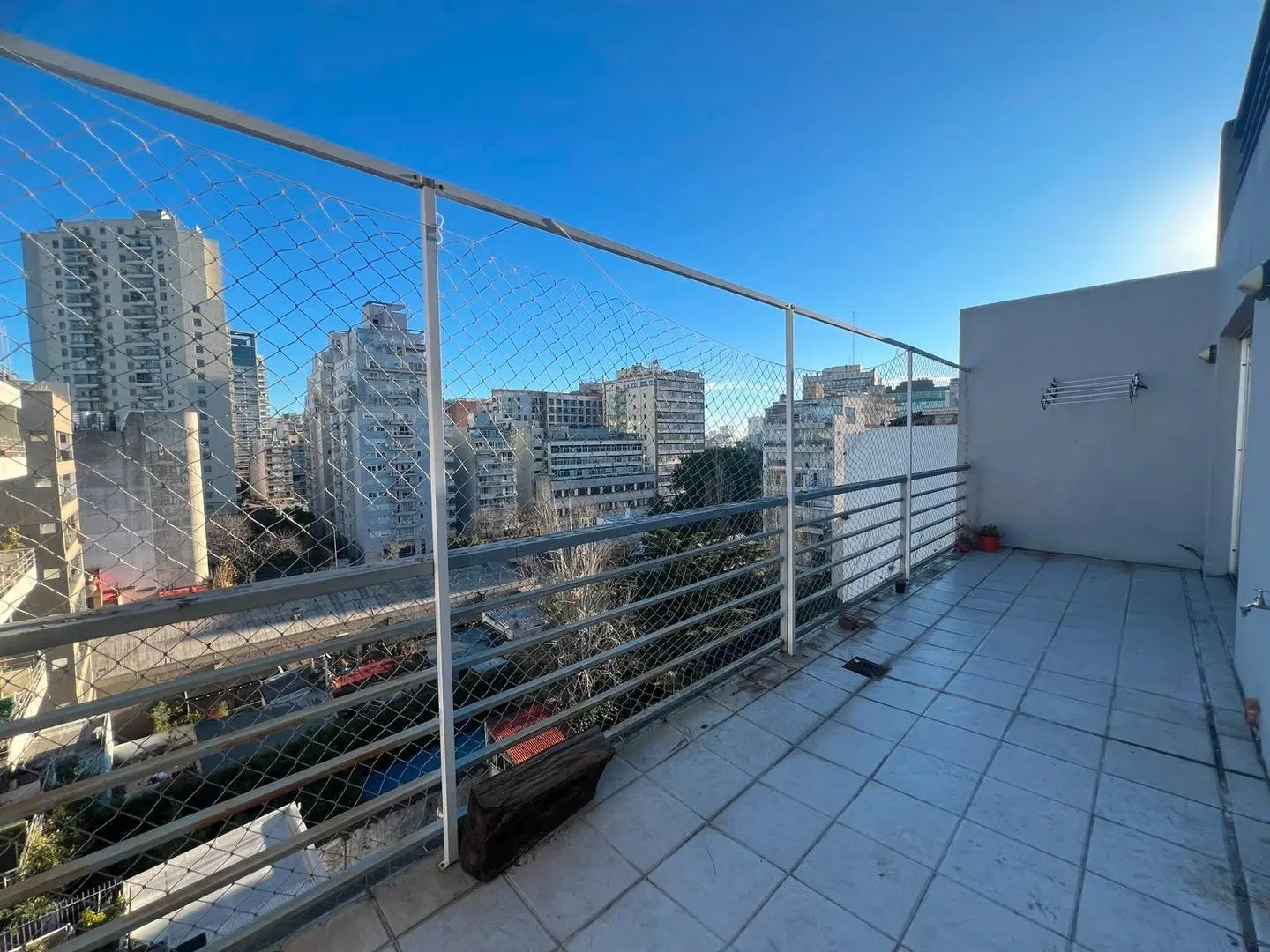 Departamento de 2 ambientes con lindo balcón terraza 5