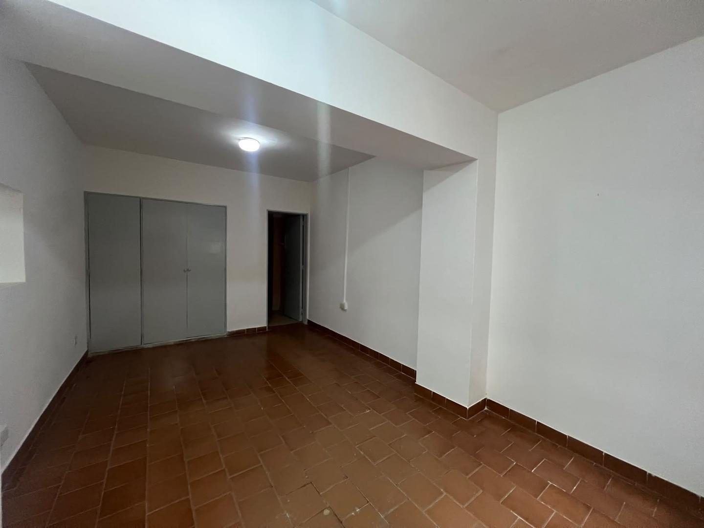 Foto de Monoambiente con patio y sin expensas, imagen 2