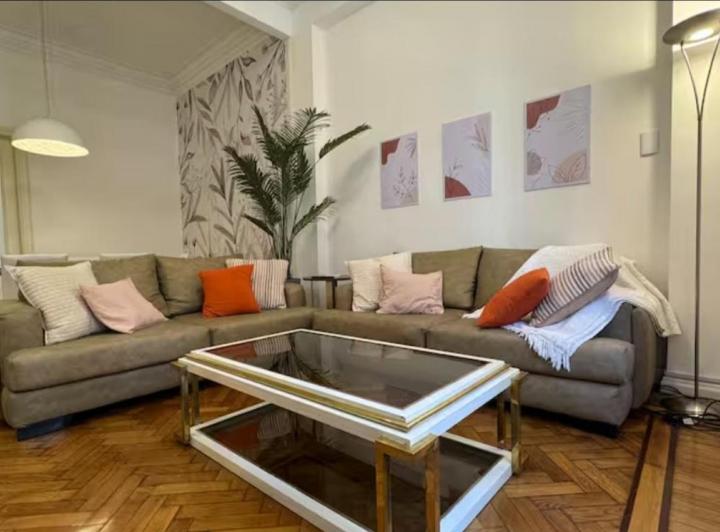 PREMIUM- Excelente piso Art Deco al frente - Recoleta -  2
