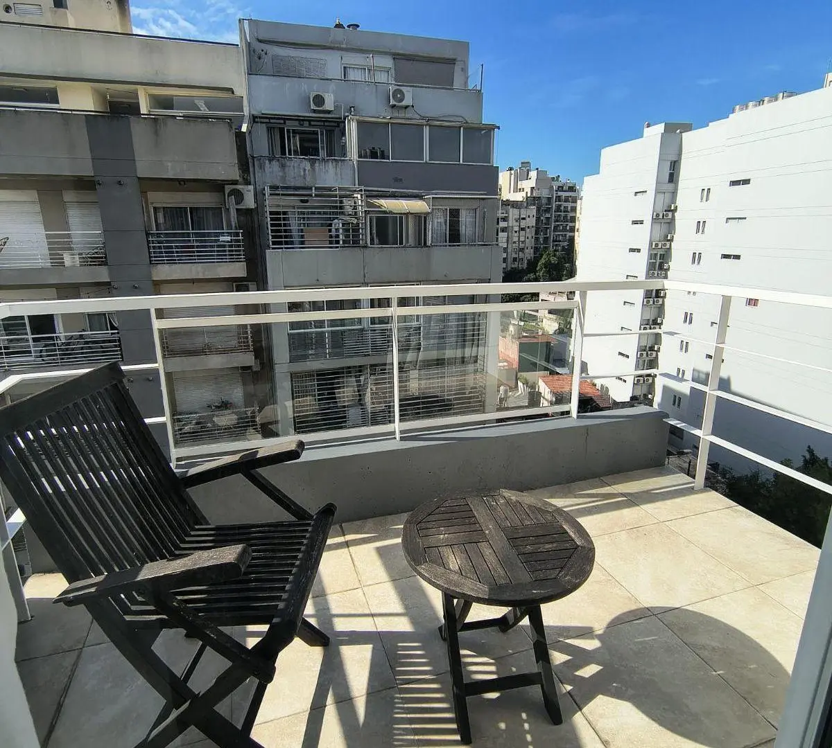 ZONA UP - Excelente monoambiente dividido con balcon y amenities 1
