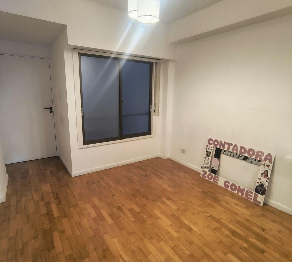 Foto de HERMOSO DEPTO 2 AMB. C/BALCON CFTE Muy LUMINOSO, imagen 3