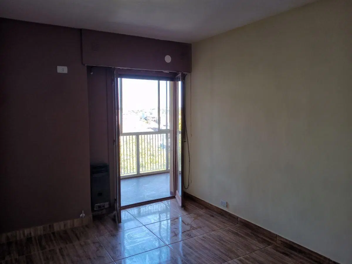 Departamento de 2 Ambientes con Balcon muy Luminoso en San Fernando Alquiler 4