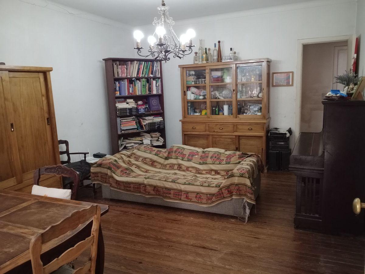 Foto de CHALET DE 4 AMBIENTES EN PLENO CENTRO DE SAN ISIDRO, imagen 2