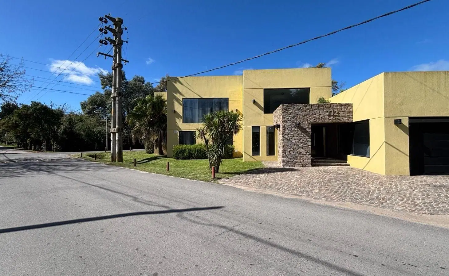 VENTA CASA BARRIO EL TREBOL 1467m2 5 DORM 3 BAÑOS QUINCHO PISCINA 2