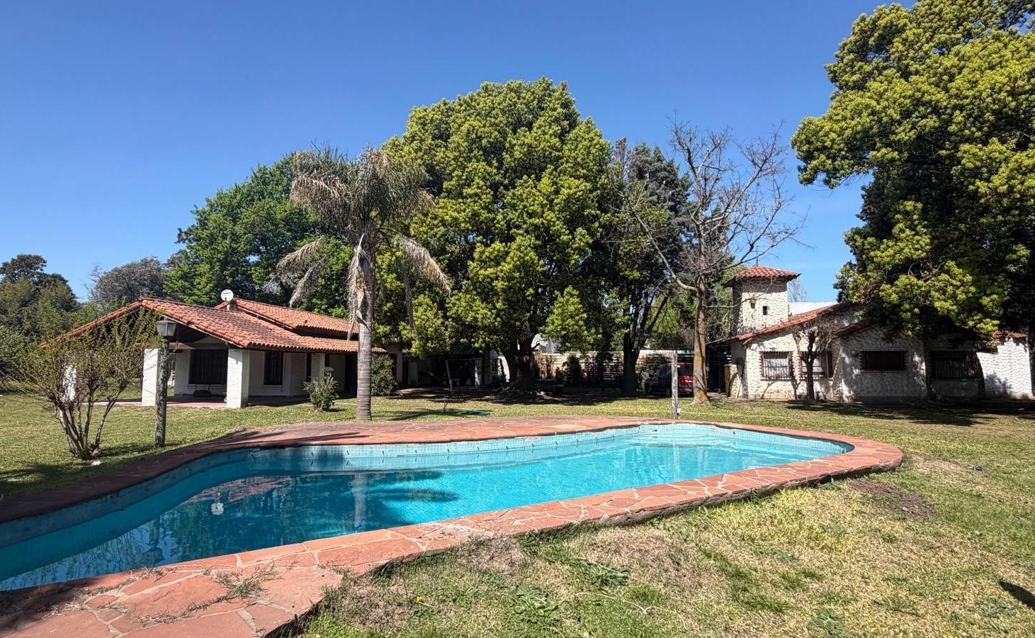 Foto de VENTA CASA QUINTA BARRIO EL TREBOL 3400m2 QUINCHO PISCINA 2 casas 1 a, imagen 5