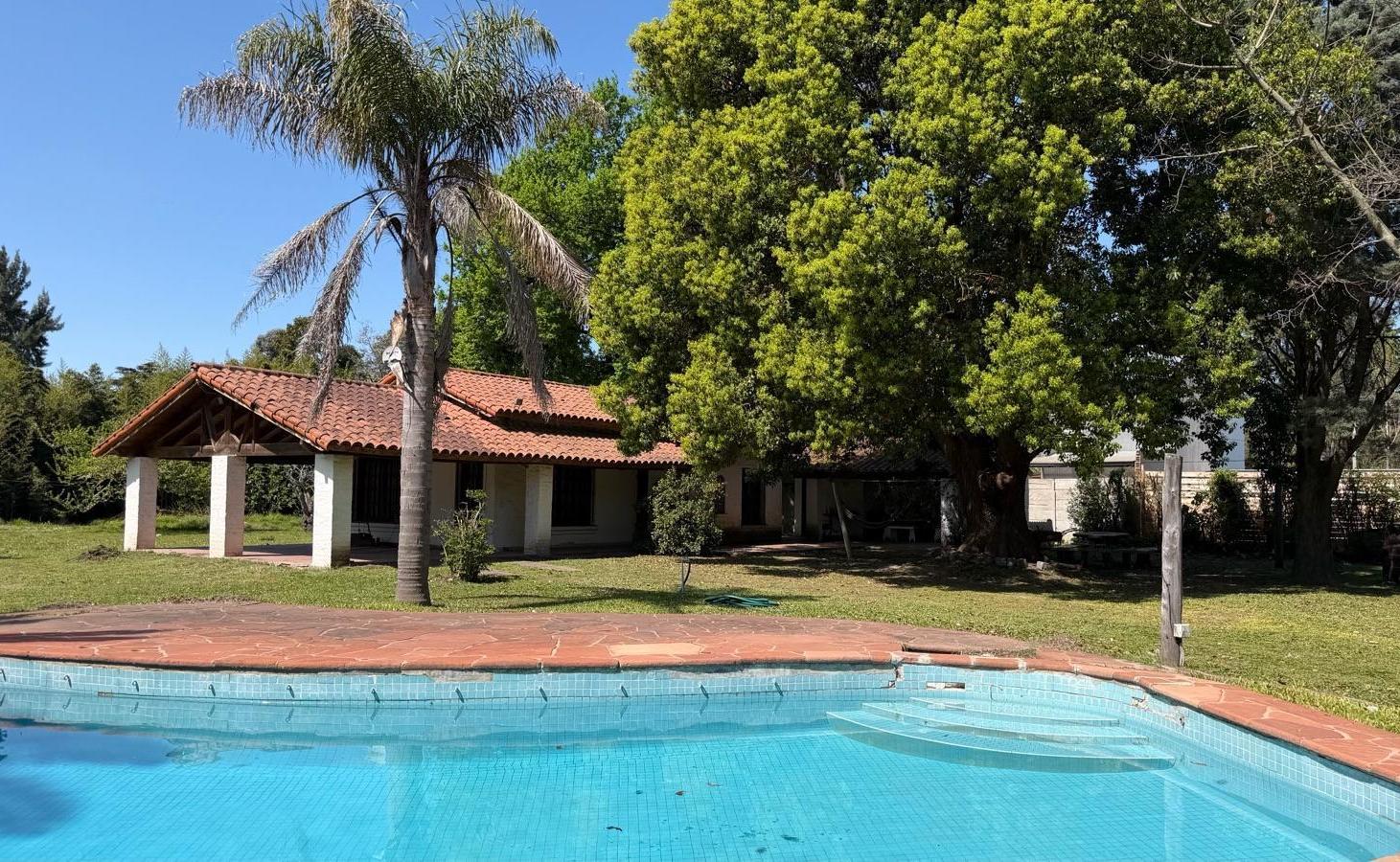 Foto de VENTA CASA QUINTA BARRIO EL TREBOL 3400m2 QUINCHO PISCINA 2 casas 1 a, imagen 3