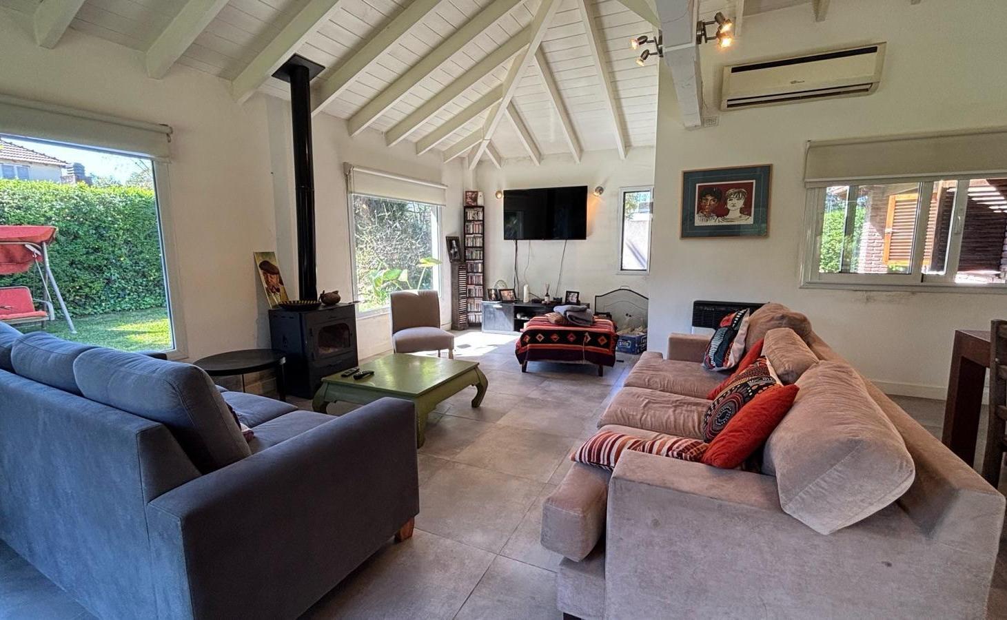 Foto de Venta Casa 975m2 parque 3 dormitorios Quincho y Piscina, imagen 4