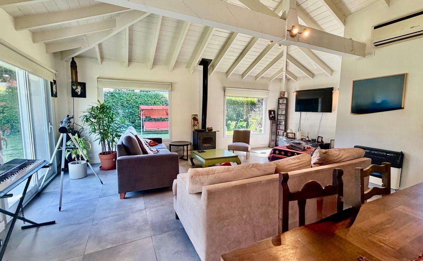 Foto de Venta Casa 975m2 parque 3 dormitorios Quincho y Piscina, imagen 1