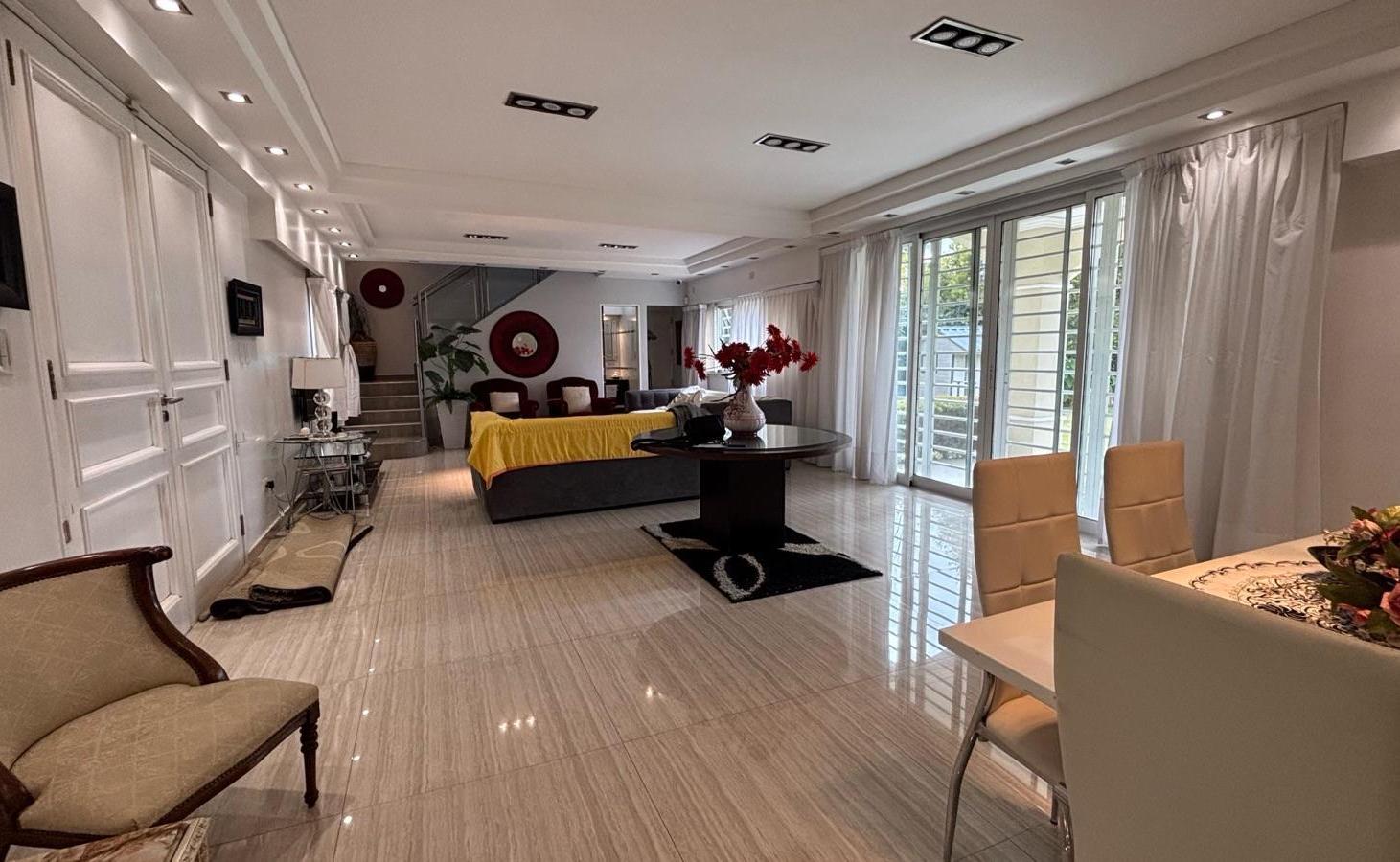 Foto de VENTA CASA IMPORTANTE BARRIO EL TREBOL 1955m2 QUINCHO CERRADO PISCINA, imagen 5