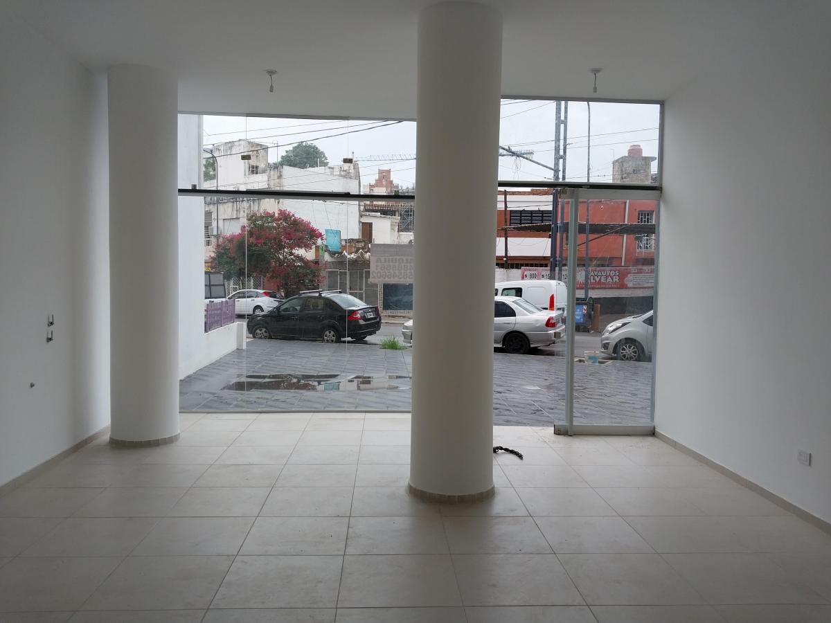 VENTA LOCAL COMERCIAL APTO GASTRONOMICO EN GUEMES