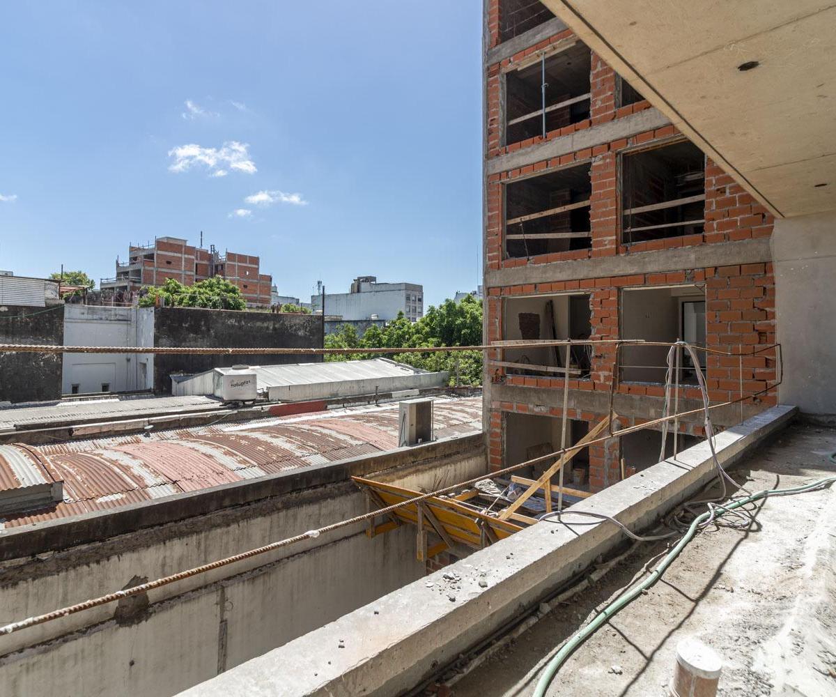 Departamento en Venta de 3 Ambientes en Almagro 1