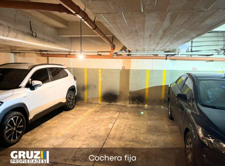 Excelente 3 amb. Luz y sol. Cochera fija.  3