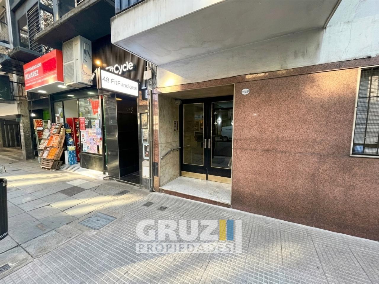 Foto de Alquiler 3 ambientes + Balcón aterrazado - 50m2 - Belgrano, imagen 1