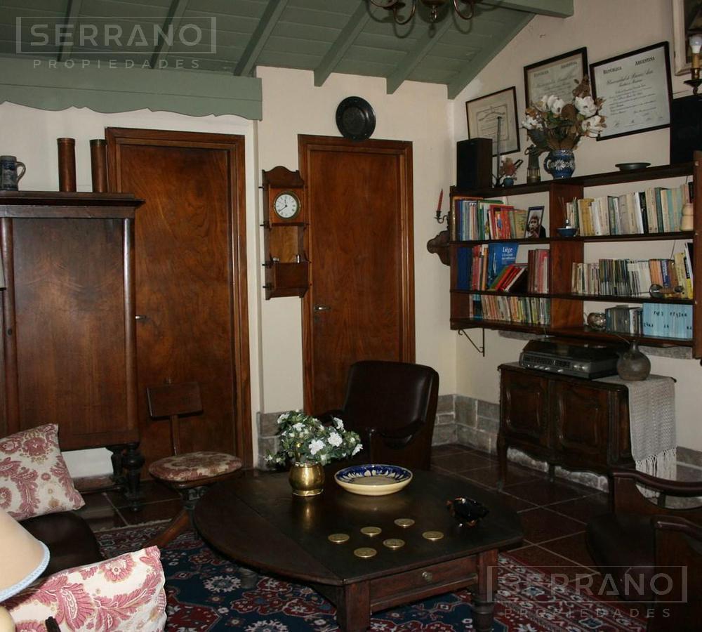 Venta Casa en San Isidro Centro, 6 Amb, Amplio Jardin, Piscina y Garage. 3