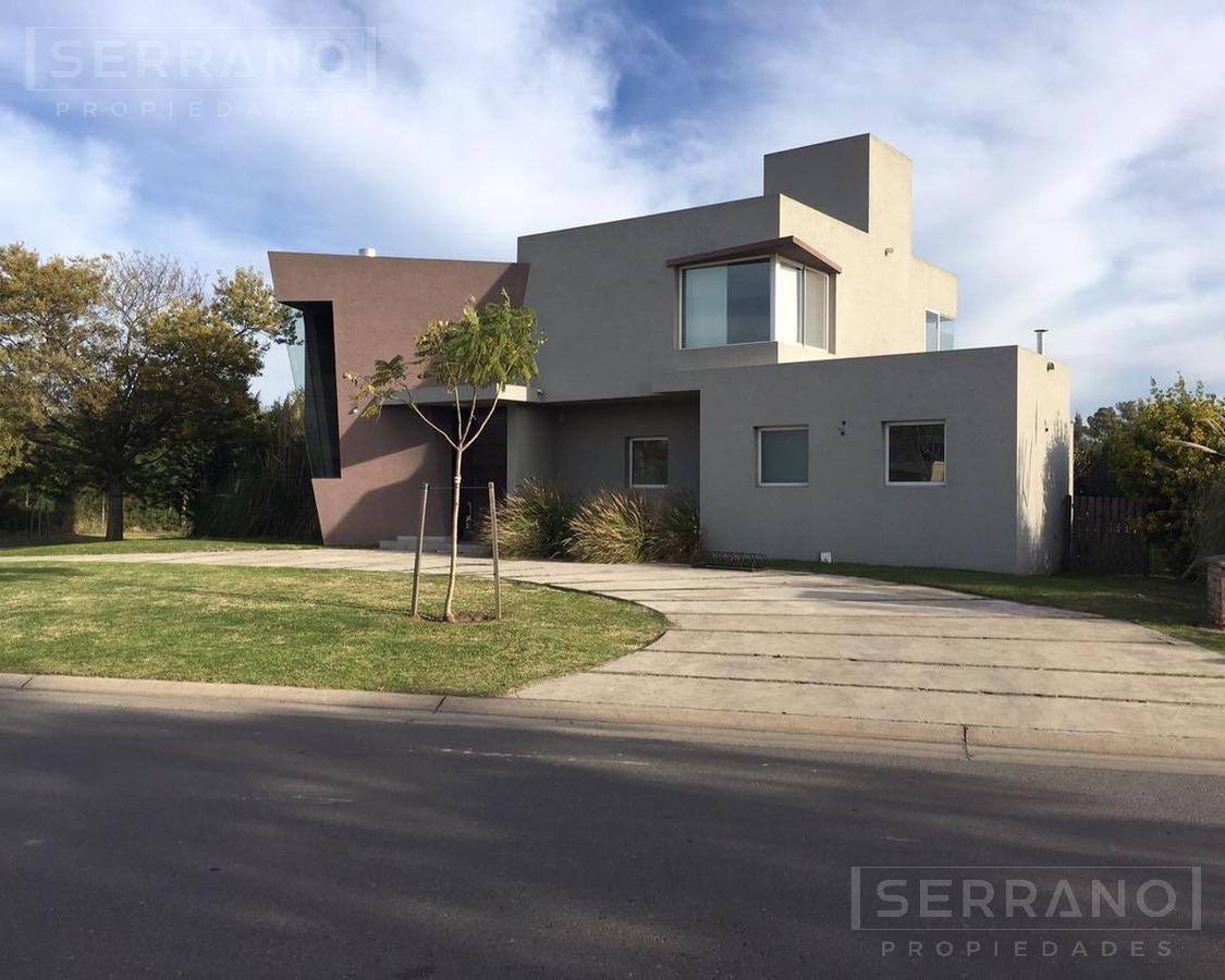 Casa 3 dorm. 1 suite, Parque, Piscina Climatizada. Venta en Santa Teresa, Villanueva.