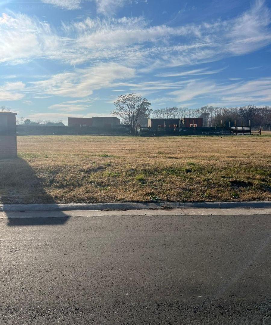 Lote de 652m2 en venta en barrio San Sebastian, Area 13, Escobar